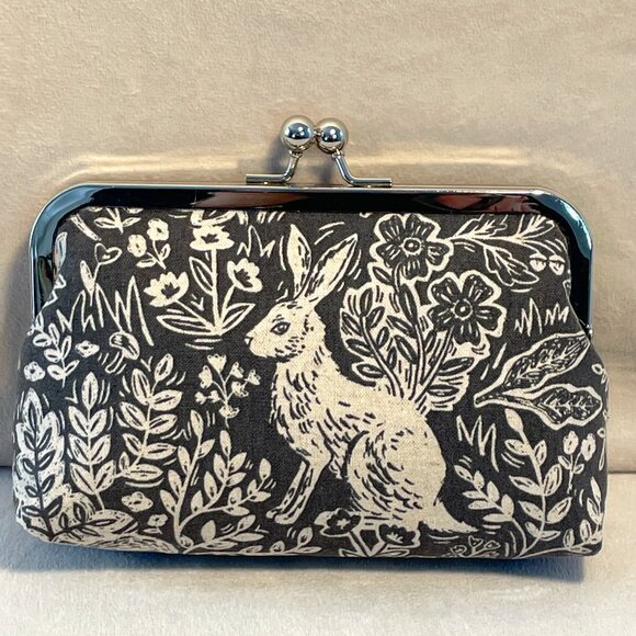 NWOT! Mini Frame Bag Handmade by Bag Noir in a Grey & Ivory Rabbit Print Linen - Picture 1 of 9